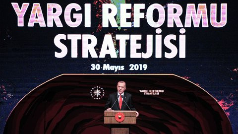Erdoğan: Hâkim ve savcı yardımcılığı geliyor