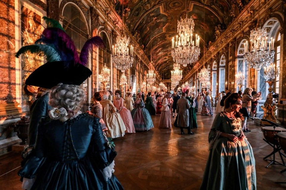 Tarih ve moda meraklıları Versay Sarayı'nda buluştu - Resim : 1