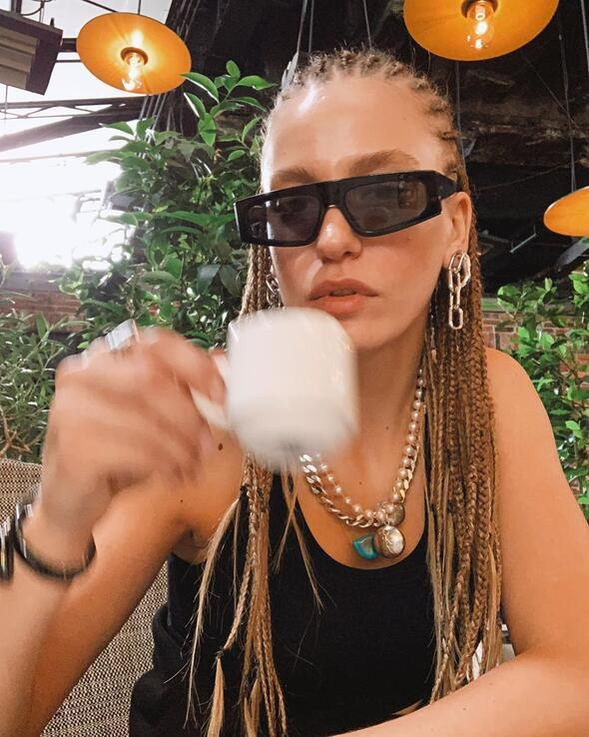 Serenay Sarıkaya'nın Amerika'ya gitme sebebi Kerem Bursin'miş! - Resim : 1