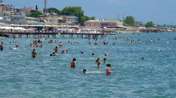 Edremit Körfezi'nde tatilci yoğunluğu - Resim : 1