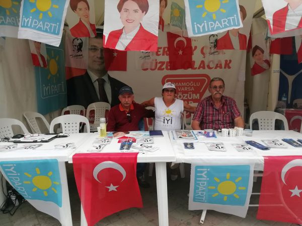 Büyükçekmece'deki AKP seçmeni parti üyeliklerini bırakmış - Resim : 2