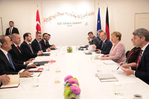 Erdoğan, Almanya Başbakanı Merkel ile görüştü - Resim : 1