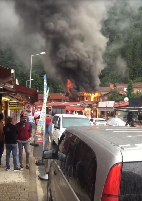 Uzungöl'de yangın paniği! - Resim : 1