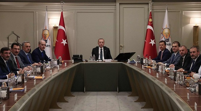 17 yıl sonra Erdoğan'a AKP içinde şok! Liderliği tartışılıyor... - Resim : 3