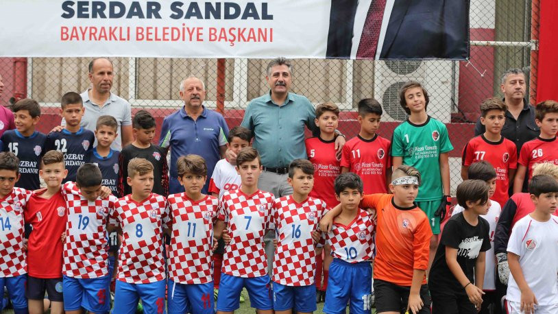 Bayraklı'da gençlik futbol turnuvası - Resim : 1