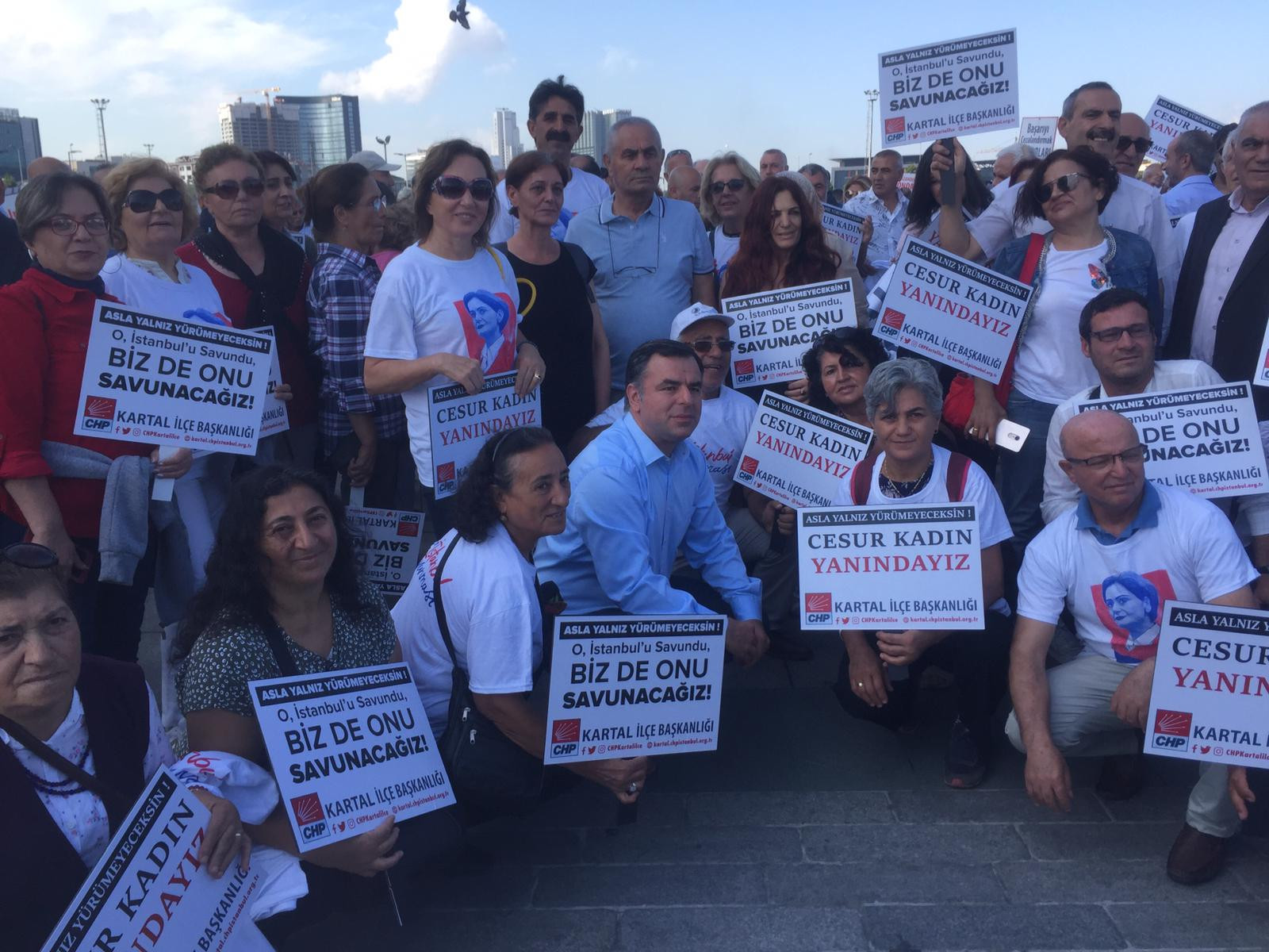 Canan Kaftancıoğlu'na adliye önünde destek - Resim : 3