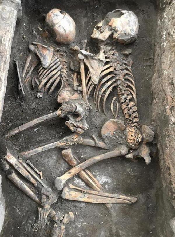 Eskişehir’de 5 bin yıllık insan iskeleti bulundu - Resim : 1
