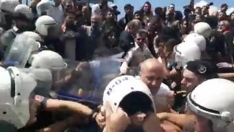 Çağlayan Adliyesi’nde avukatların kayyum protestosuna polis müdahalesi
