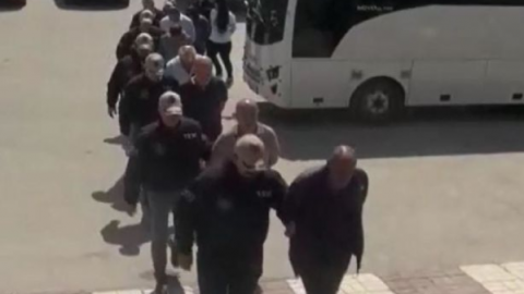 Van Büyükşehir Belediyesi çalışanları gözaltına alındı!