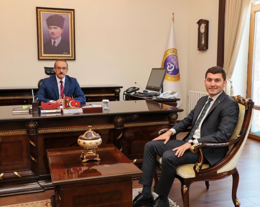 VIP krizi ile tanınan Ordu Valisi Yavuz'dan başkanlara çifte standart - Resim : 1