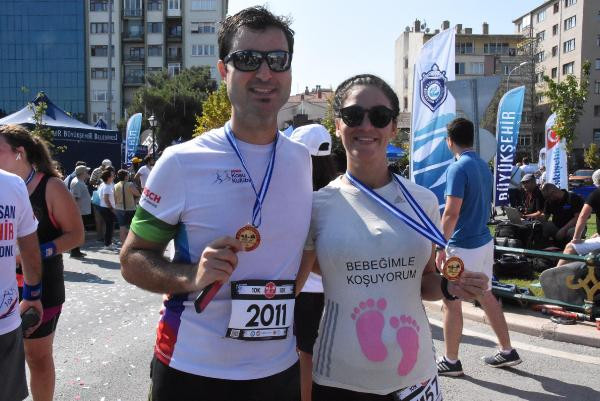 Eskişehir’de renkli yarı maraton - Resim : 1