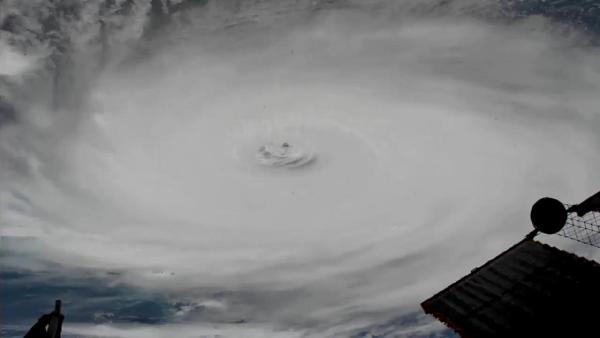 NASA, Dorian Kasırgası’nın yeni görüntüsünü yayımladı - Resim : 2
