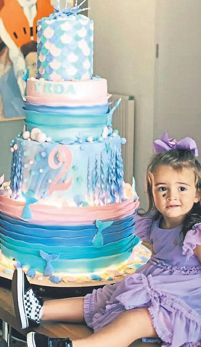 Volkan ve Zeynep Demirel'in kızı Yeda 2 yaşında - Resim : 1