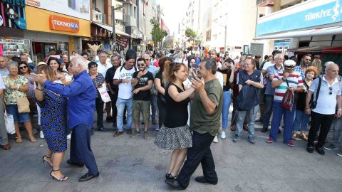 Karşıyaka'da alzheimer’a karşı dans! - Resim : 2