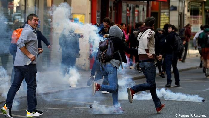 Paris'te göstericilere polis müdahalesi - Resim : 1