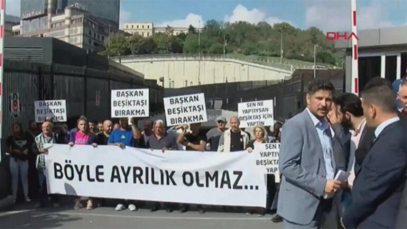 Taraftar Fikret Orman'ın önünü kesti! - Resim : 1