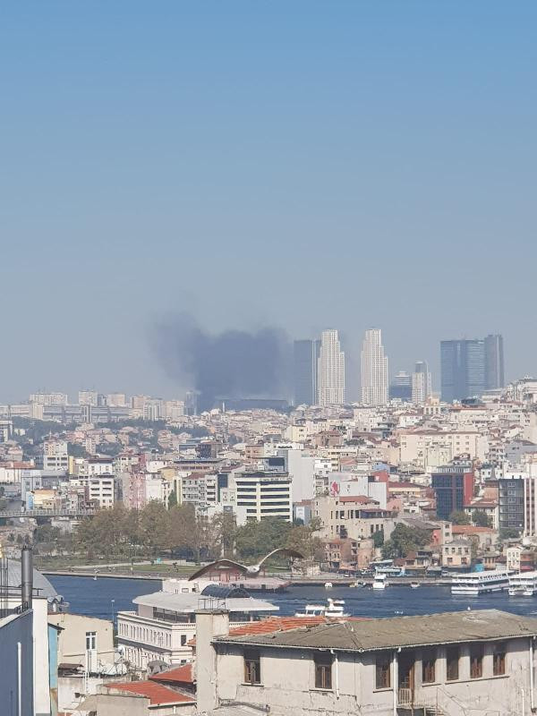 Şişli'de korkutan yangın - Resim : 1