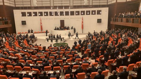 HDP'den Erdoğan'ı ayakta karşılayan İYİ Partililere tepki