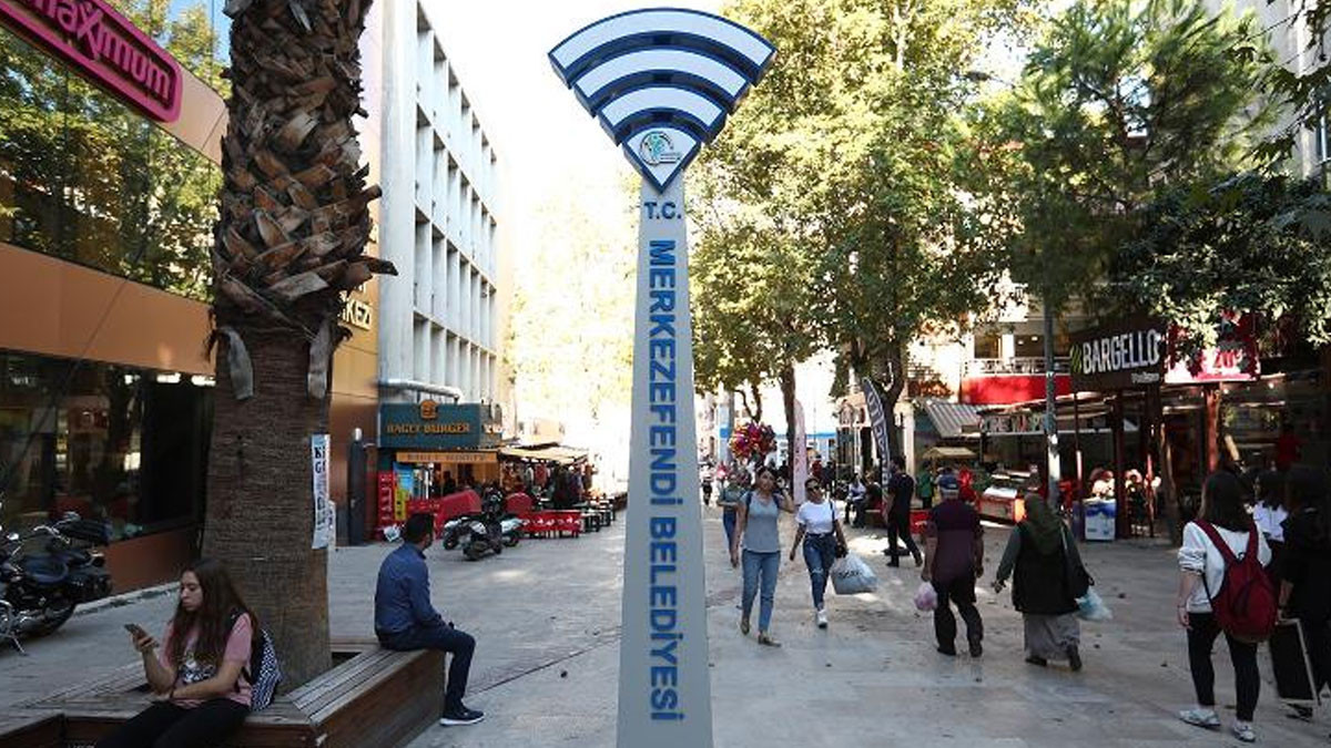 CHP'li belediyede sokakta ücretsiz internet dönemi başlıyor - Resim : 1