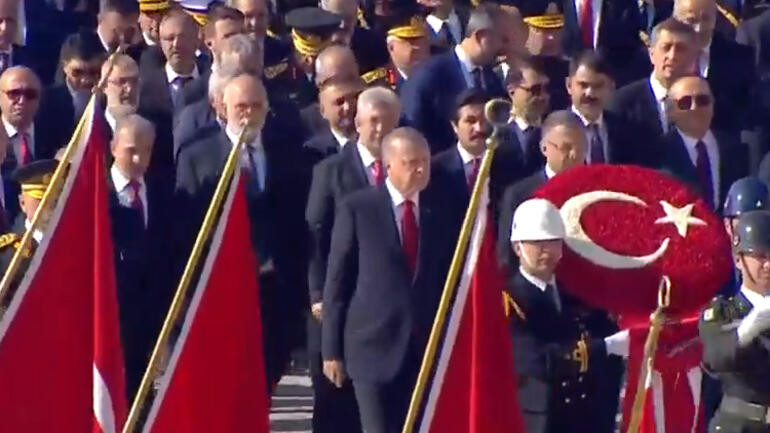 Devlet erkanı Anıtkabir’de: Erdoğan Anıtkabir Özel Defteri'ne ne yazdı? - Resim : 1