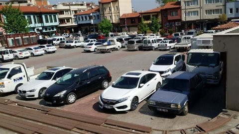 Beşiktaş'ta değnekçi dehşeti! Ücret ödemek istemeyen kişiyi bıçakladı