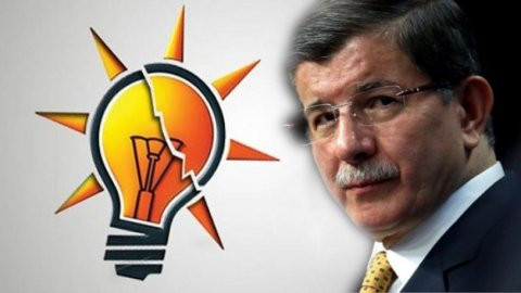 AKP'de bir Davutoğlu istifası daha!