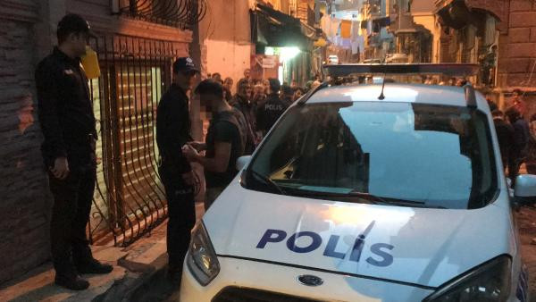 Beyoğlu'nda çocuk tacizi iddiası mahalleliyi sokağa döktü! - Resim : 1