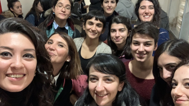 Kadıköy'de Las Tesis eyleminde gözaltına alınan kadınlarla ilgili yeni gelişme - Resim : 1