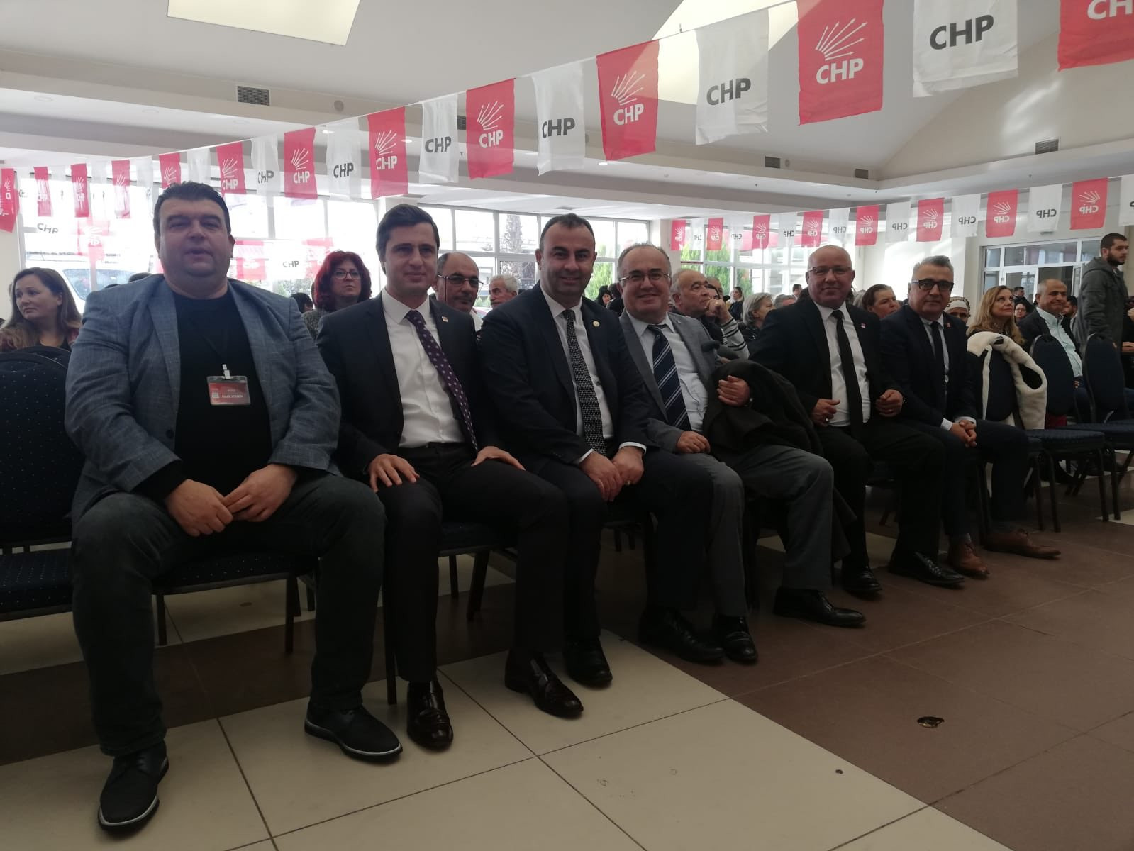 CHP İzmir'de üç ilçe başkanını seçti - Resim : 2