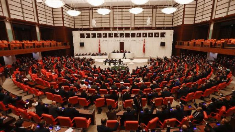 Meclis karıştı! HDP ve MHP'li vekiller birbirlerinin üzerine yürüdü