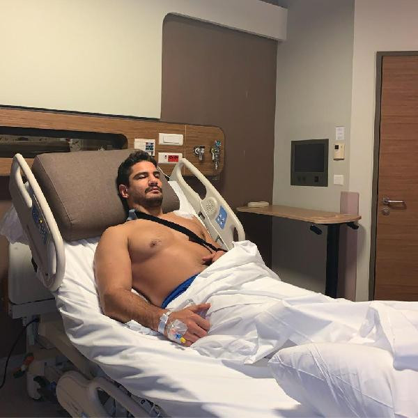 Milli güreşçi Taha Akgül ameliyat oldu - Resim : 1