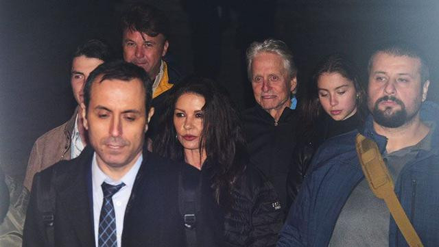 Demet Akalın, Michael Douglas'a seslenmek istedi ama kimse bir şey anlamadı - Resim : 1