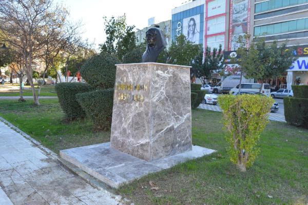 Atatürk'ün annesi Zübeyde Hanım'ın ölüm yıldönümünde çirkin provokasyon - Resim : 1