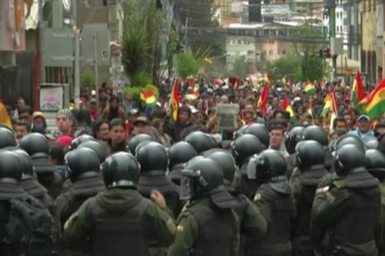 Bolivya'da ordu yeniden sokakta! Evo Morales'ten tepki - Resim : 1
