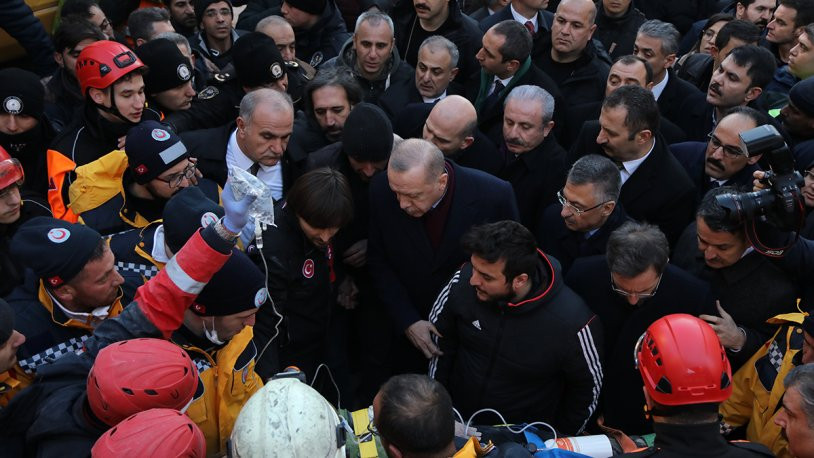 'Yaralı depremzede Erdoğan gelene kadar bekletildi' iddialarına AFAD'dan yanıt