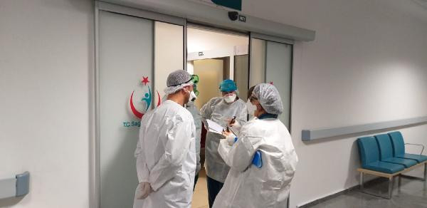 Aksaray'da koronavirüs şüphesiyle hastaneye kaldırılan 12 kişinin tetkik sonuçları belli oldu - Resim : 3
