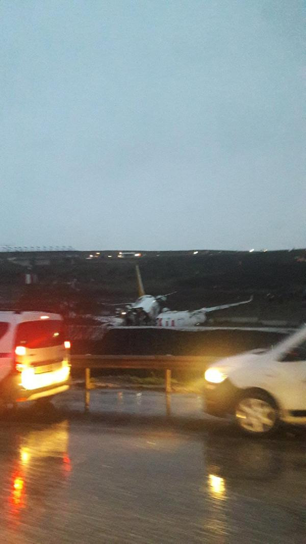 Sabiha Gökçen Havalimanı'nda uçak kazası - Resim : 1