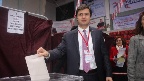 CHP İzmir İl Kongresi'nde 'Deniz Yücel'e sürpriz - Resim : 1