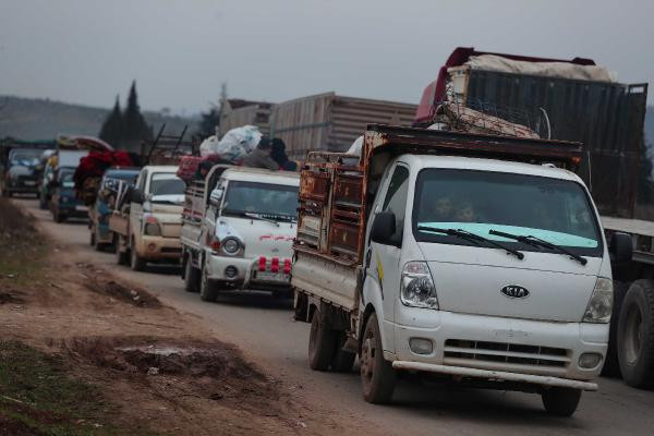 İdlib’den sivillerin göçü devam ediyor - Resim : 2