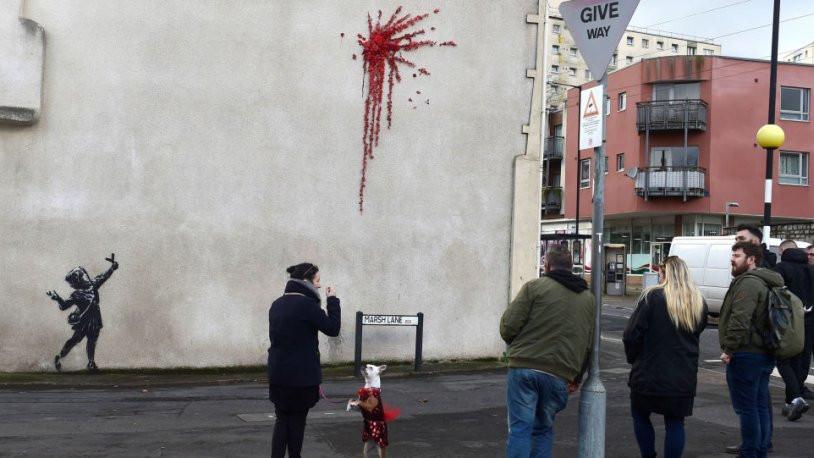 Banksy, Sevgililer Günü'nü pas geçmedi - Resim : 1