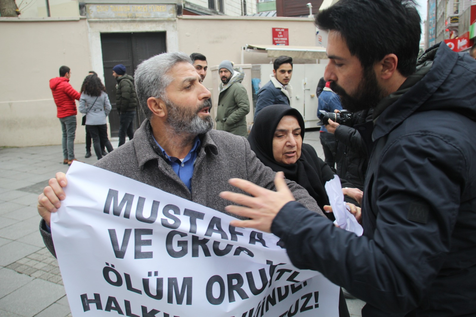 Ölüm orucundaki Mustafa Koçak’ın anne ve babası gözaltına alındı - Resim : 1