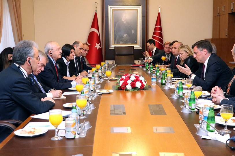 Kılıçdaroğlu, AP Dış İlişkiler Komitesi'ni kabul etti - Resim : 1