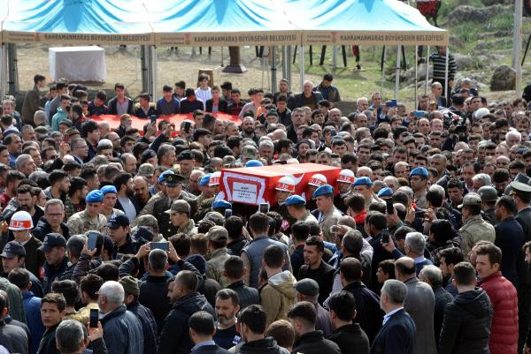 İdlib şehidi Soner Enes Baykuş memleketi Kahramanmaraş'ta son yolculuğuna uğurlandı - Resim : 1