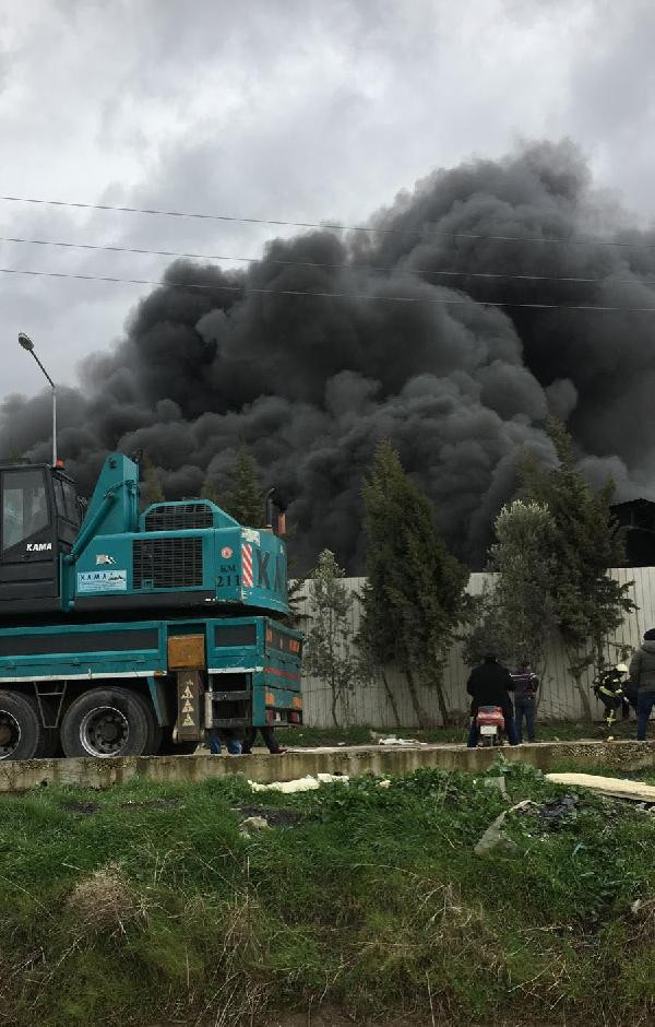 Geri dönüşüm fabrikasında yangın - Resim : 1