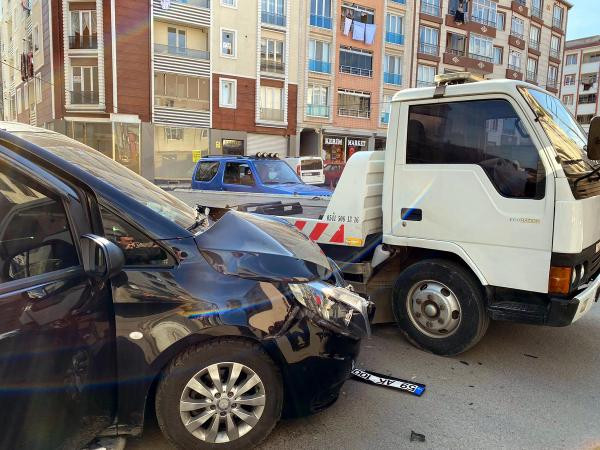 AKP milletvekili trafik kazası geçirdi - Resim : 1