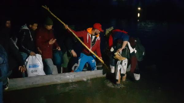 Meriç Nehri’nden Yunanistan'a geçen göçmenler arasında 'kayık' kavgası! - Resim : 1