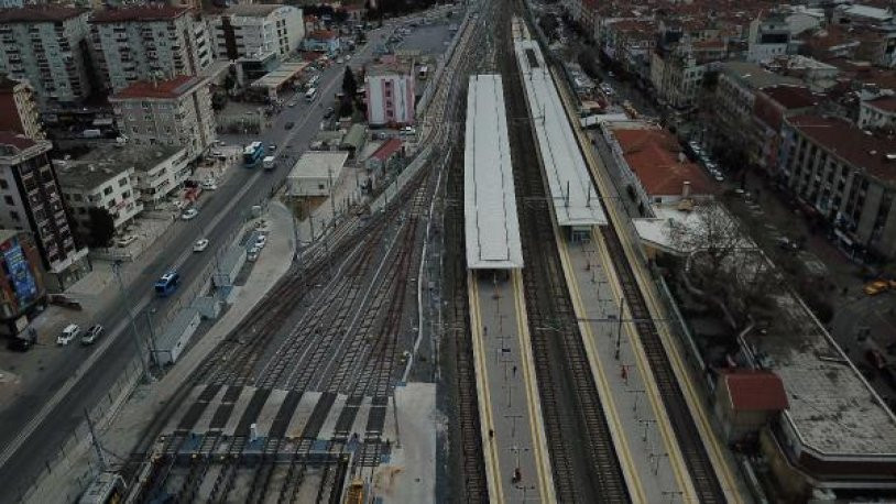 Marmaray istasyonları boş kaldı
