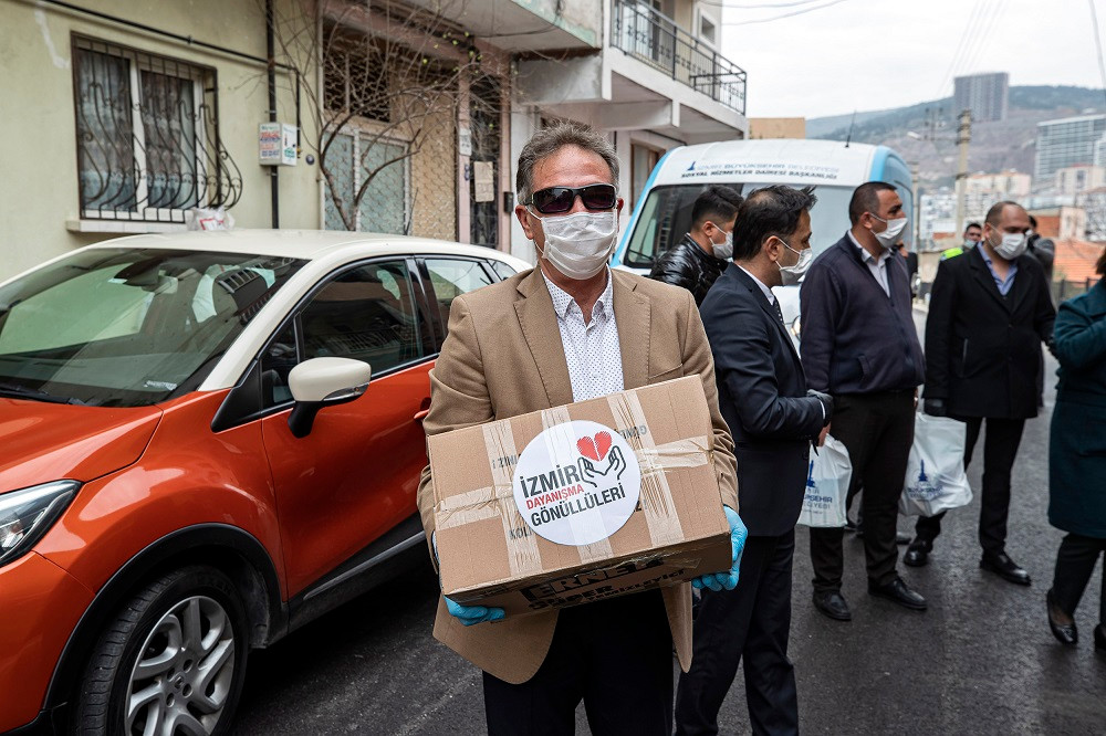 Tunç Soyer: Geliri olmayan 65 yaş üstündeki vatandaşlarımız için 'biz varız' - Resim : 1