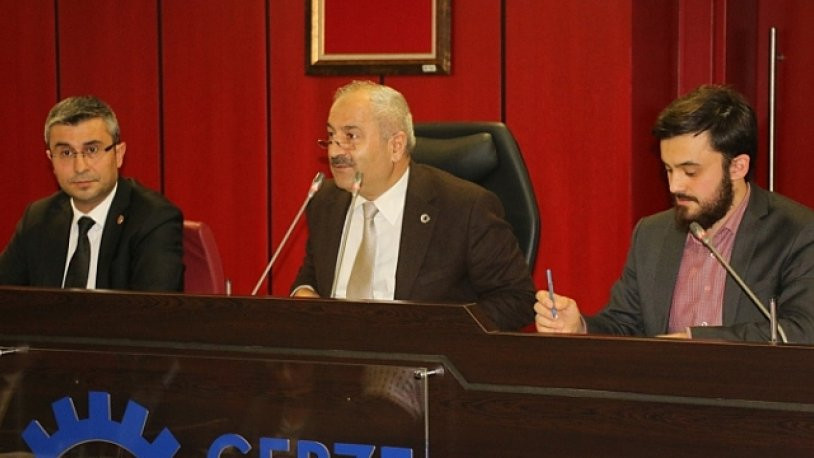 AKP'li belediye yasağa rağmen meclisi olağanüstü toplantıya çağırdı: Konu imar rantı!