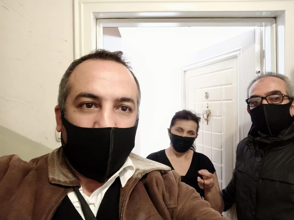CHP'li emekli öğretmen ihtiyaç sahipleri için maske dikiyor - Resim : 1
